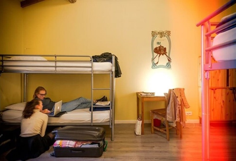 Кровать в Общей Комнате, Hostel Vertigo Vieux Port