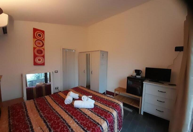 חדר קלאסי, Il Sentiero