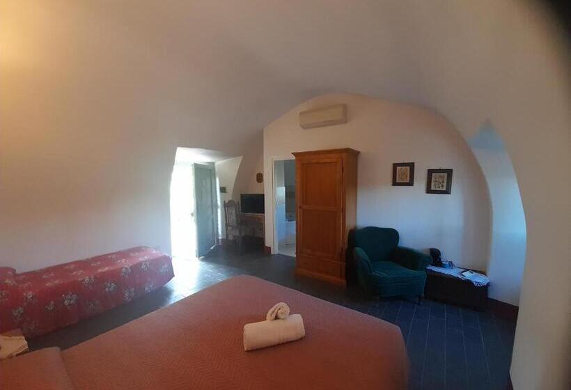 סוויטת ג'וניור דלוקס, Il Sentiero