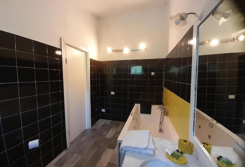 חדר סטנדרט עם ג'קוזי, Il Sentiero