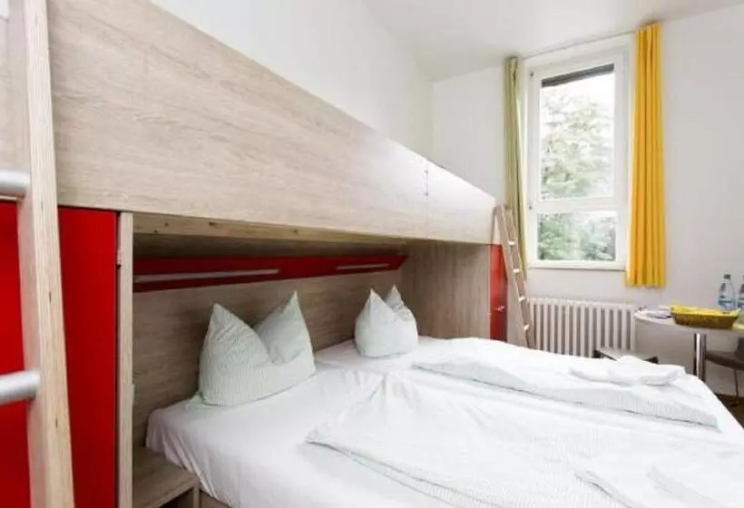 ルームシェアのワンベッド, Jugendherberge Bonn