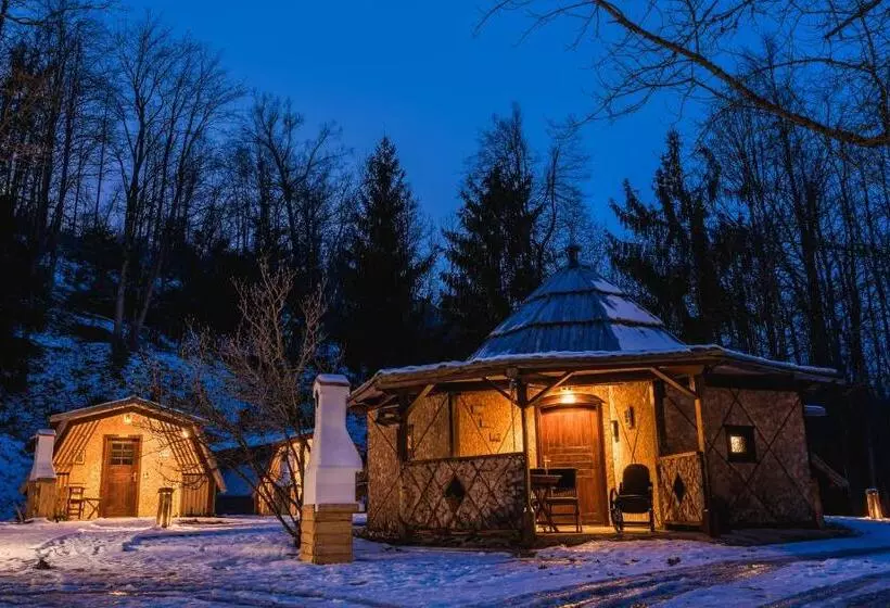 بانگلوی استاندارد, Penzion Pibernik   Adults Only