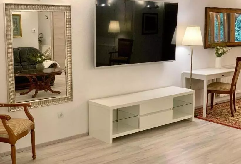 سوییت لوکس, Penzion Pibernik   Adults Only