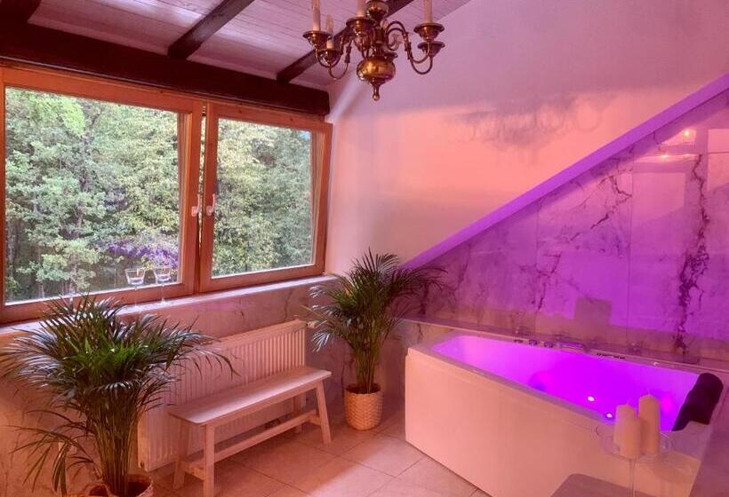 Suite Deluxe, Penzion Pibernik   Adults Only