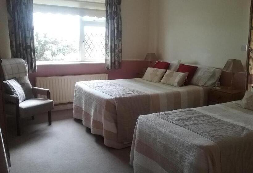 غرفة قياسية ثلاثية, Rocksberry Bed & Breakfast