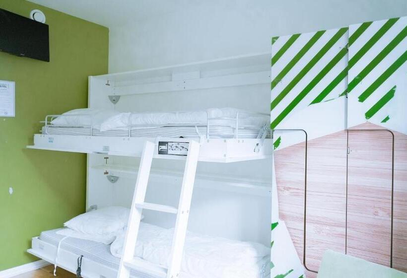 Семейный Номер Совместный Санузел, Slottsskogen Hostel