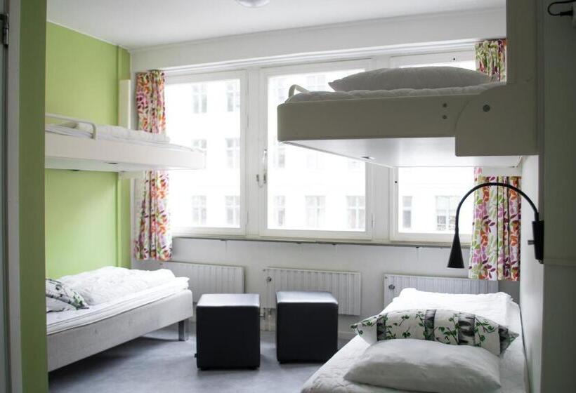 Четырехместный Номер Стандарт, Slottsskogen Hostel