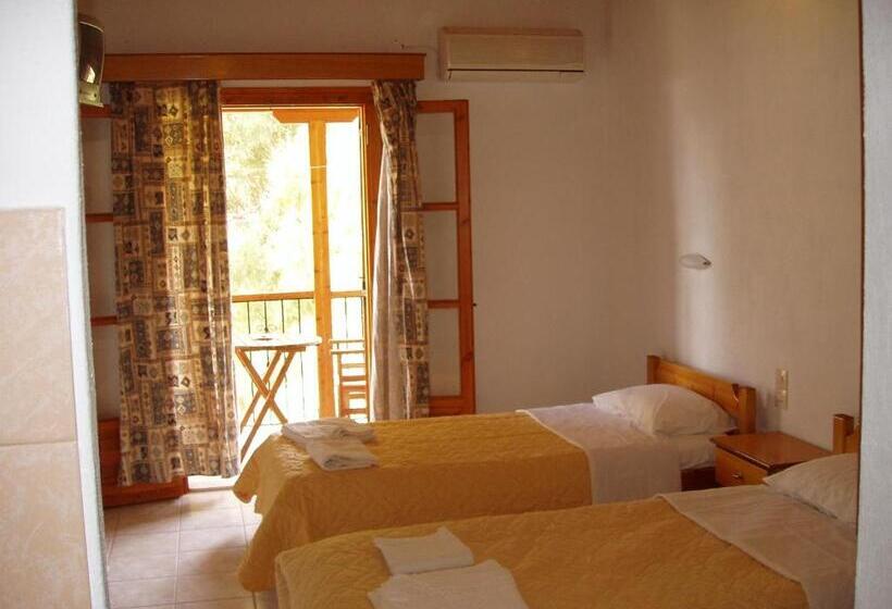 스탠다드 스튜디오 정원 전망, Villa Kavourakia