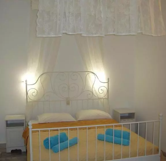Economy Studio, Villa Kavourakia