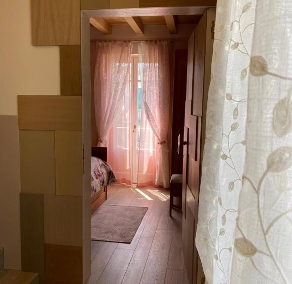 庭の見えるスタンダードトリプルルーム, Roseto Holidays Azzurro