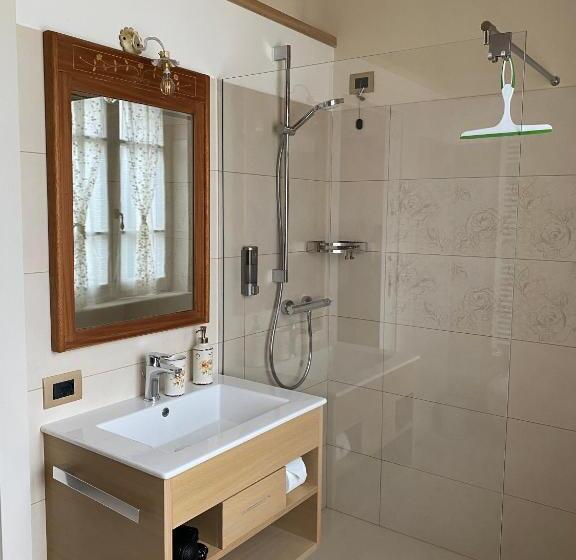 庭の見えるスタンダードトリプルルーム, Roseto Holidays Azzurro