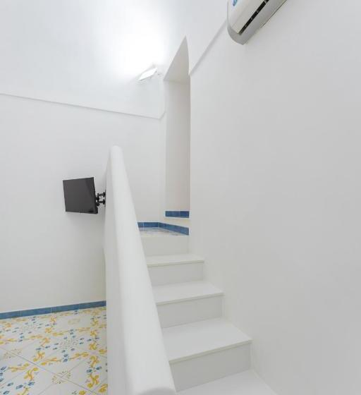 带1个卧室的带阳台的公寓, Il Poeta