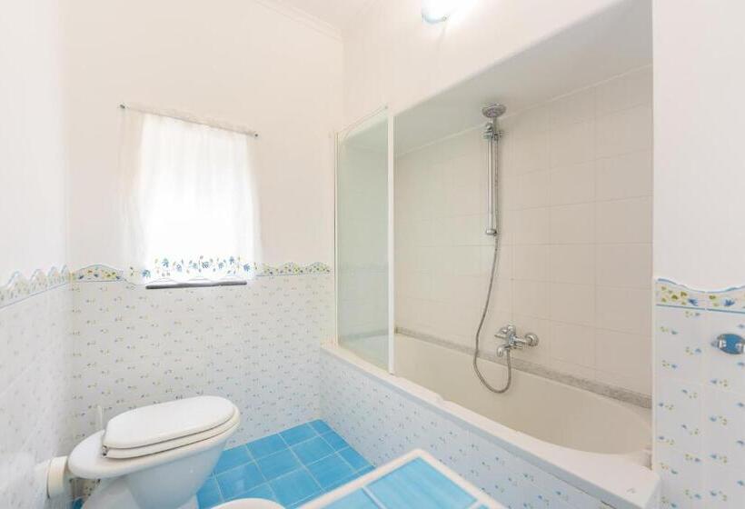 带1个卧室的带阳台的公寓, Il Poeta