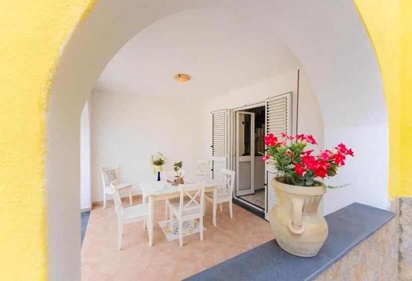 复式房间, Il Poeta