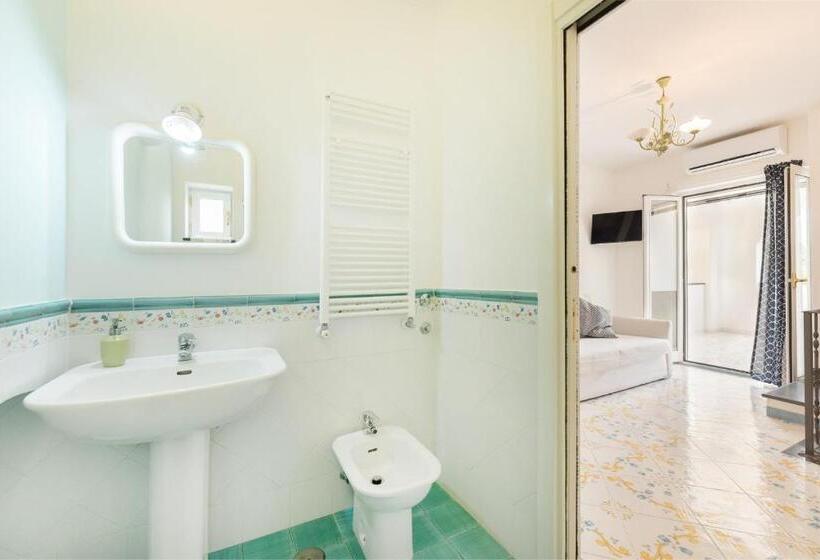 复式房间, Il Poeta