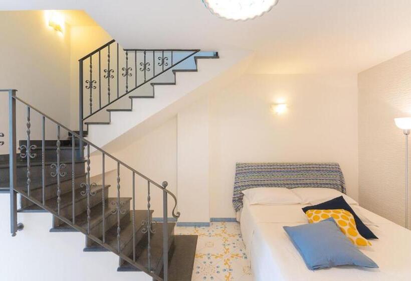 复式房间, Il Poeta