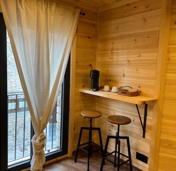 四人豪华间, Fonda Peremiquel