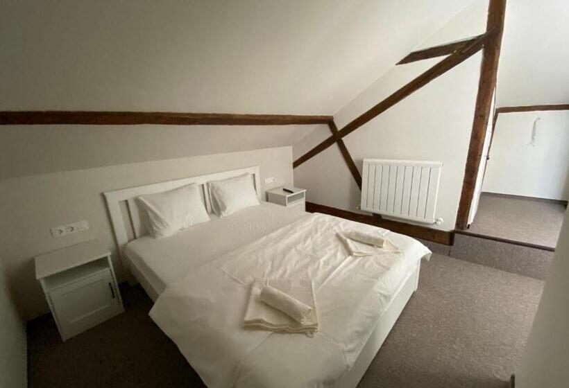Family Suite, Boutique Rooms With Parking