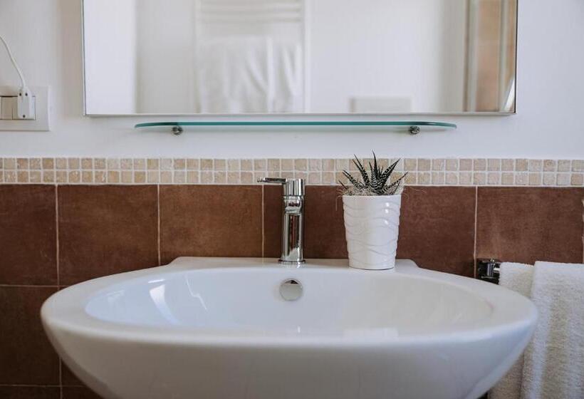 Standard 4-Bettzimmer mit Balkon, Lamare Cucina E Dimore