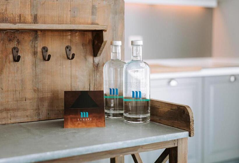 סוויטה משפחתית, Lamare Cucina E Dimore