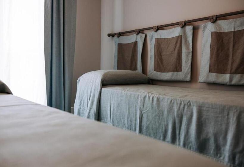 סוויטה משפחתית, Lamare Cucina E Dimore