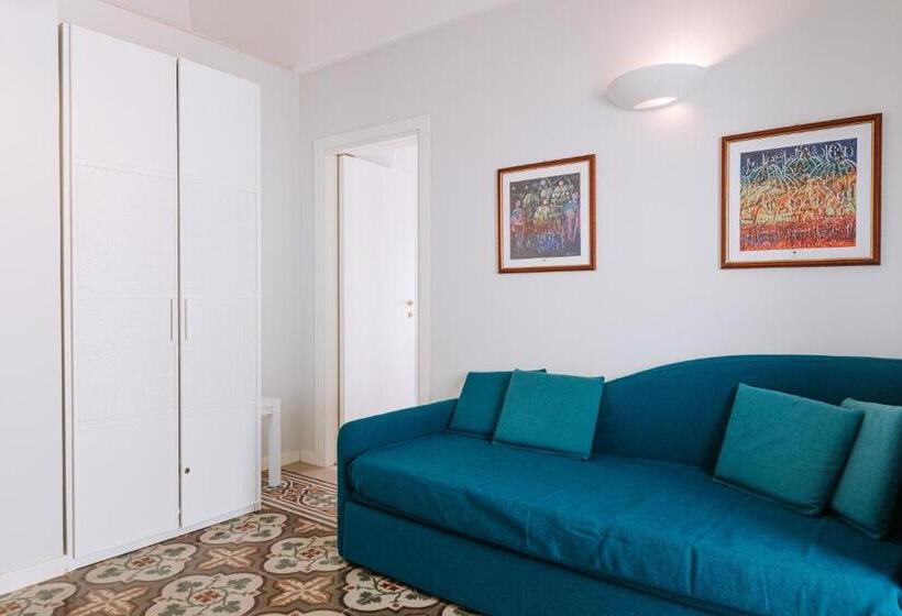 Standard 4-Bettzimmer mit Balkon, Lamare Cucina E Dimore