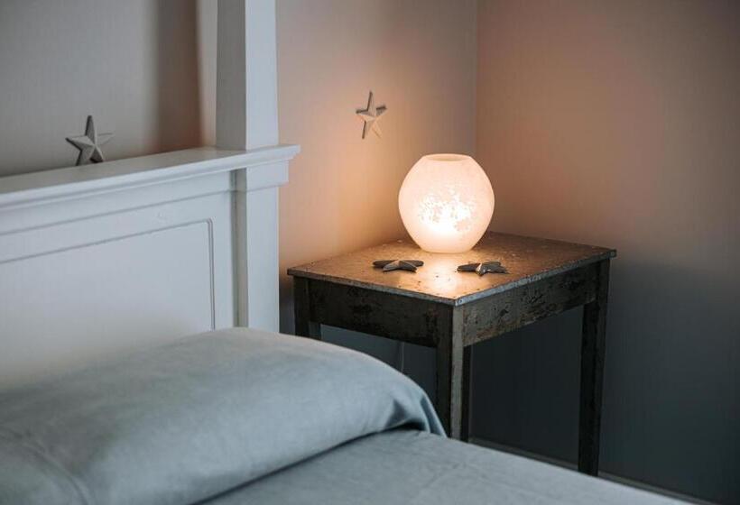 סוויטה משפחתית, Lamare Cucina E Dimore