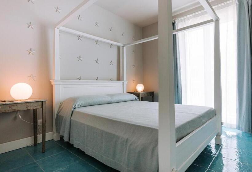 סוויטה משפחתית, Lamare Cucina E Dimore