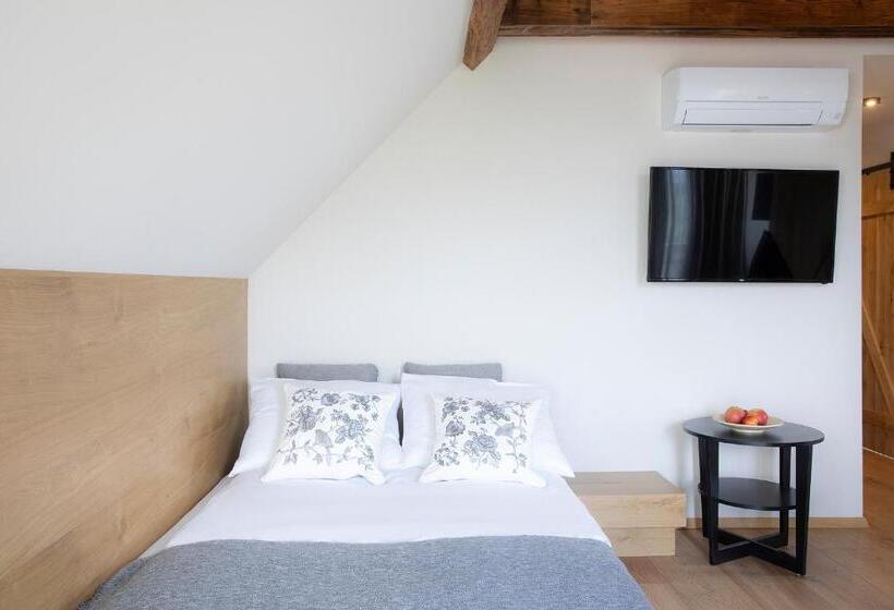 1 Bedroom Apartment Mountain View, House Troha