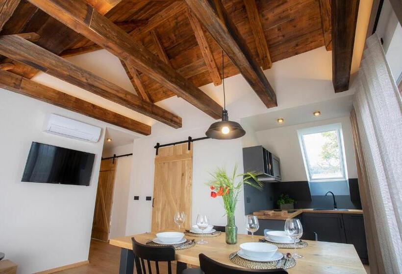 1 Bedroom Apartment Mountain View, House Troha