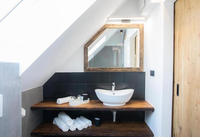 1 Bedroom Apartment Mountain View, House Troha