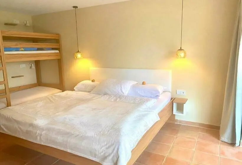 Perhehuone, Die Finca