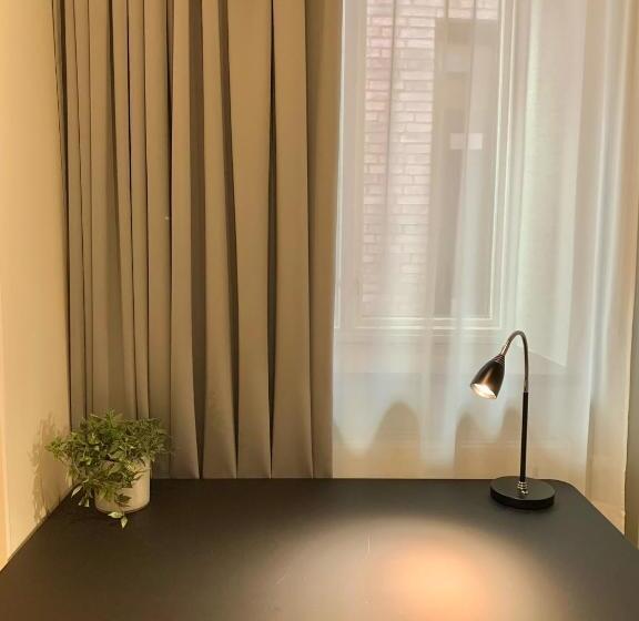 إستوديو قياسى, Foundry Hotel Apartments