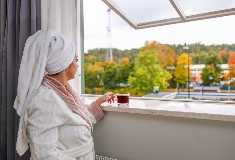 إستوديو قياسى, Foundry Hotel Apartments