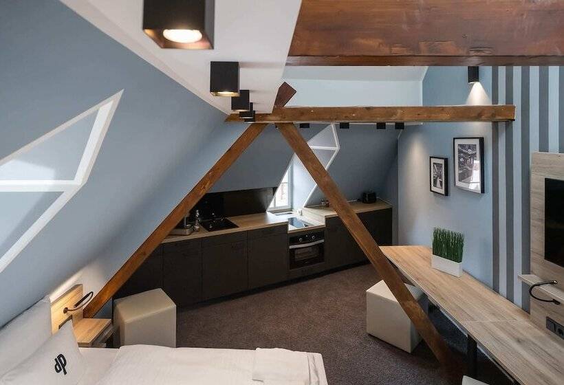 Студия Superior, Oldtown Studios By Daspaul