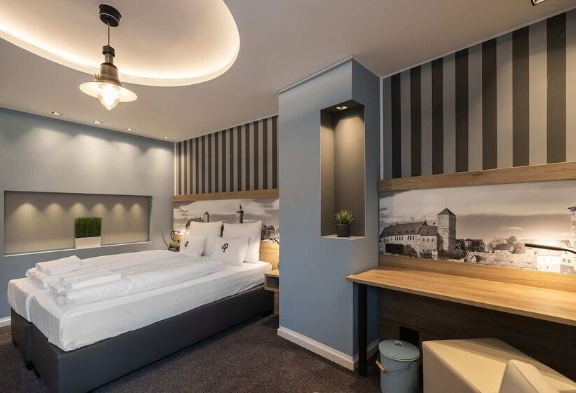 Студия Superior, Oldtown Studios By Daspaul