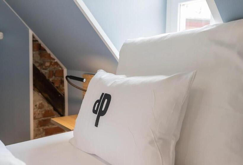 Студия Superior, Oldtown Studios By Daspaul