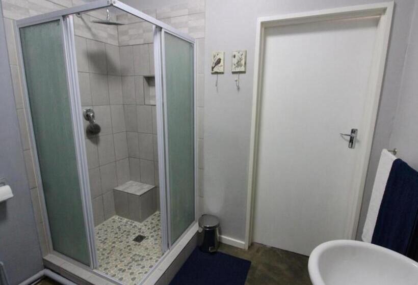 ガーデンビュースタンダードルーム, Karoo Nest Calitzdorp