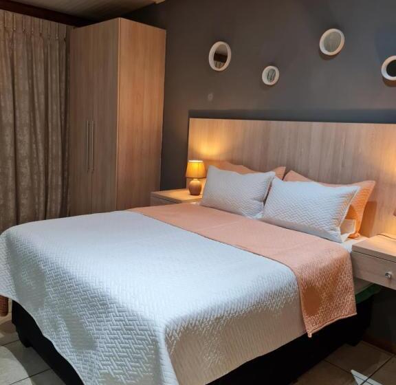 اتاق استاندارد با چشم‌انداز کوهستان, Mia Hills Guest House
