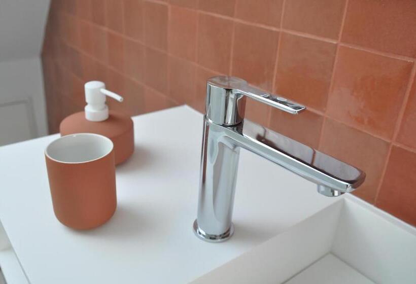 غرفة قياسية ثلاثية مع حمام خارجي, Ker Embellie