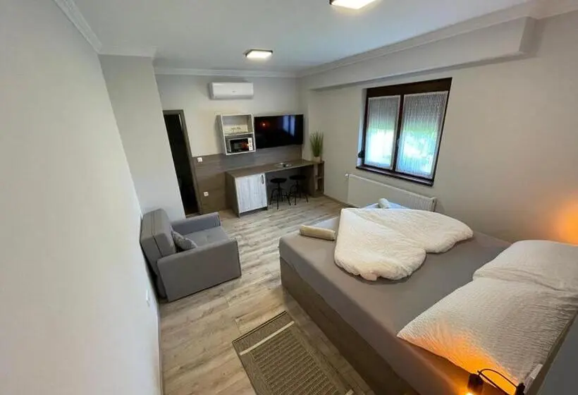 キングサイズベッドのスタンダードルーム, Kukorica Csárda Apartman