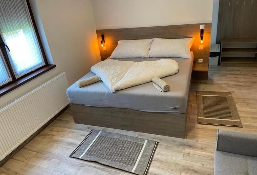 스탠다드 룸 킹사이즈 침대, Kukorica Csárda Apartman