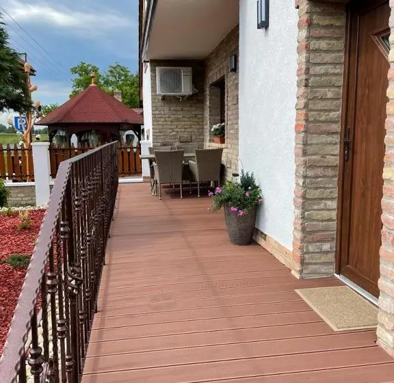 スイート（家族用）, Kukorica Csárda Apartman