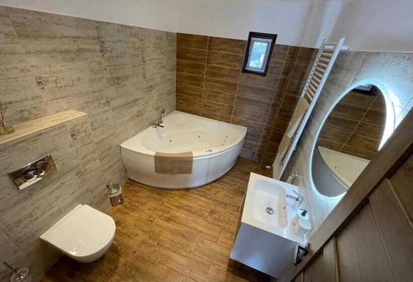 家庭套房, Kukorica Csárda Apartman