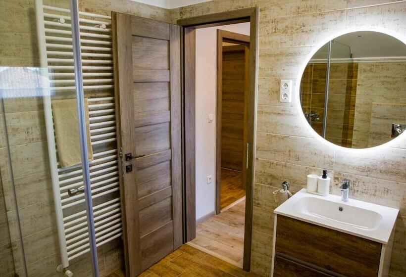 标准间带阳台, Kukorica Csárda Apartman