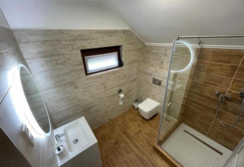 标准间带阳台, Kukorica Csárda Apartman