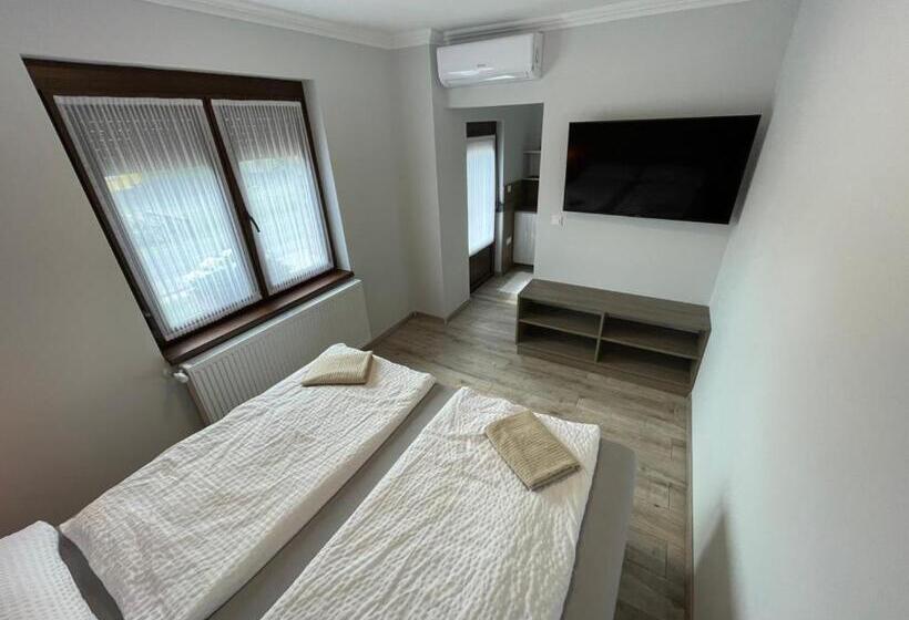 标准间带阳台, Kukorica Csárda Apartman