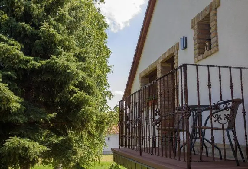 テラス付きスタンダードルーム, Kukorica Csárda Apartman