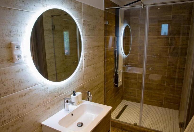 标准间, Kukorica Csárda Apartman