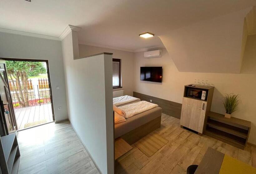 家庭套房, Kukorica Csárda Apartman